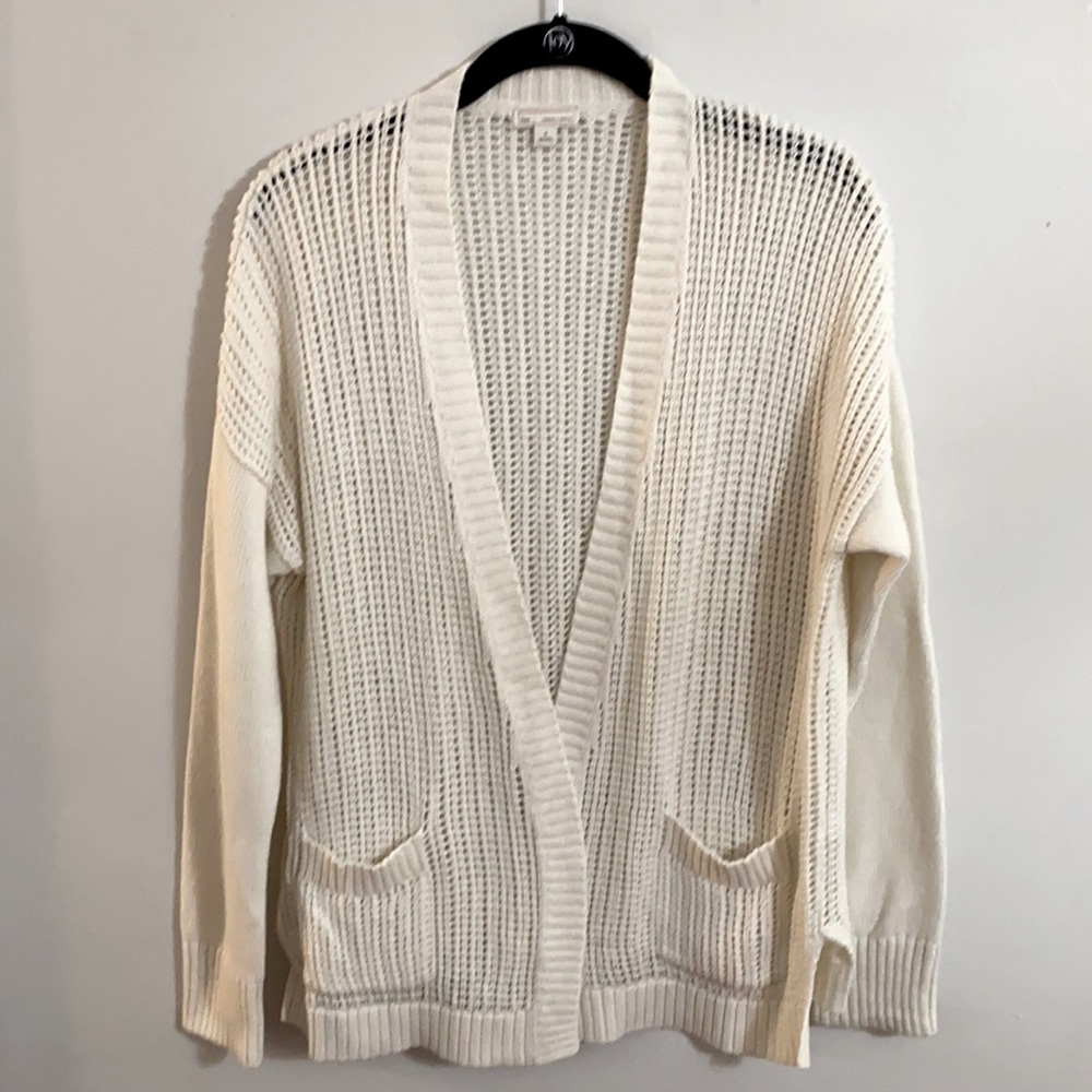 Gap cream cardigan